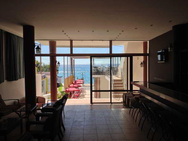 Saint Konstantin Aparthotel 2*